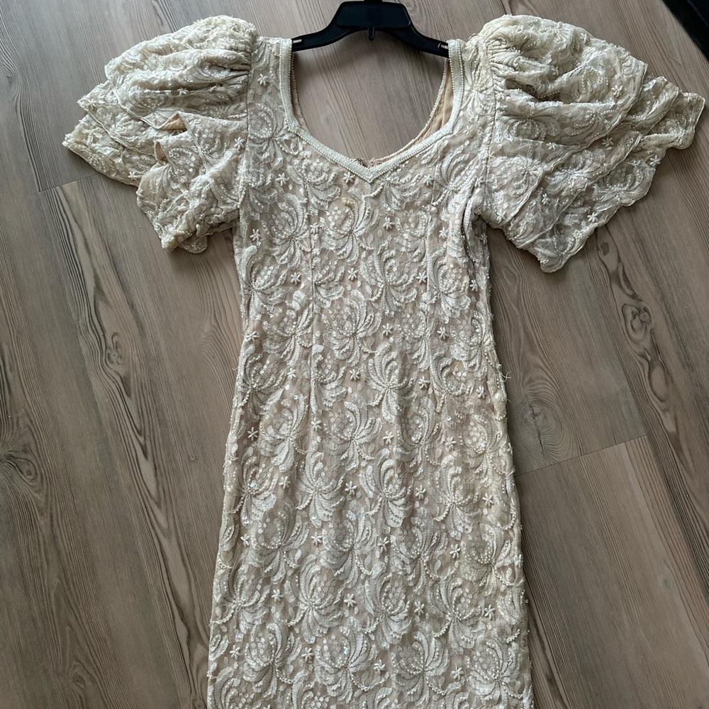 VTG Nude Beige Lace Pearl Beaded Dress- UPDATED PHOTOS w MEASUREMENTS - Picture 8 of 16